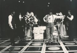 YE1988_11_PH022