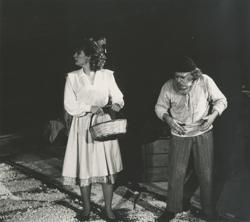 YE1988_12_PH010