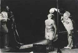 YE1989_04_PH003