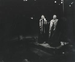 YE1989_04_PH007