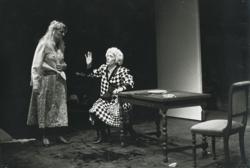 YE1989_13_PH023