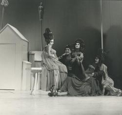 YE1990_04_PH016