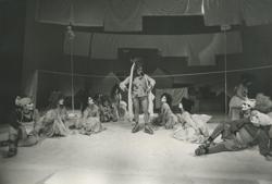YE1990_04_PH018
