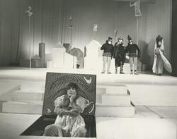 YE1990_04_PH019