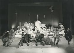 YE1990_04_PH020