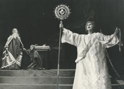 YE1990_07_PH003