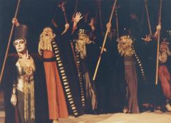 YE1990_09_PH011