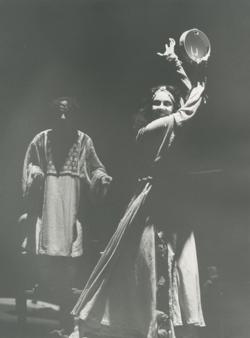 YE1992_08_PH031