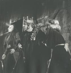 YE1992_11_PH013