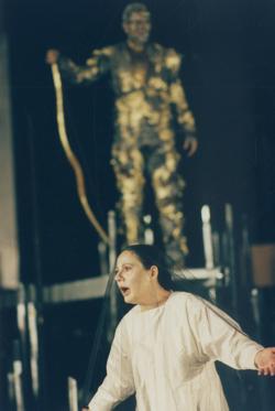 YE1999_10_PH015