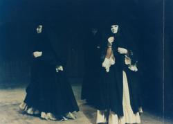 YE1999_12_PH014