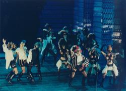 YE1999_13_PH002