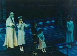 YE1999_13_PH007