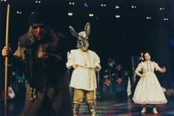 YE1999_15_PH005