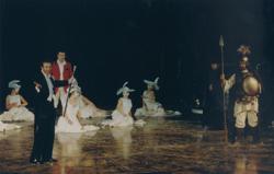 YE2001_06_PH002
