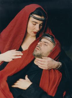YE2002_01_PH001