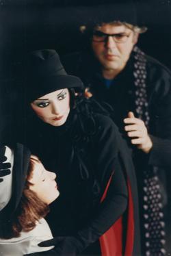 YE2003_02_PH012