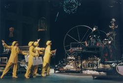 YE2003_03_PH001
