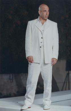 YE2003_07_PH011