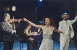 YE2004_10_PH004