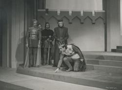 YE1947_04_PH005