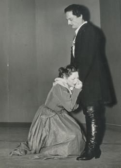 YE1954_04_PH011