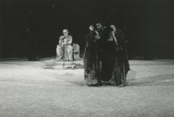 YE1989_11_PH002